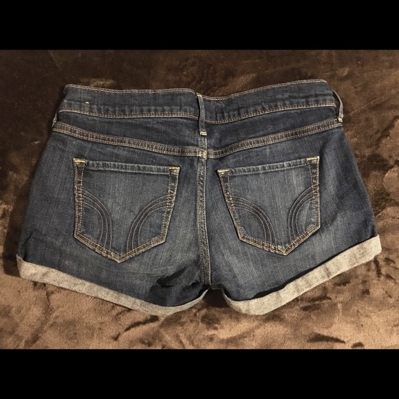 Hollister Jean Short - Picture 3 of 3